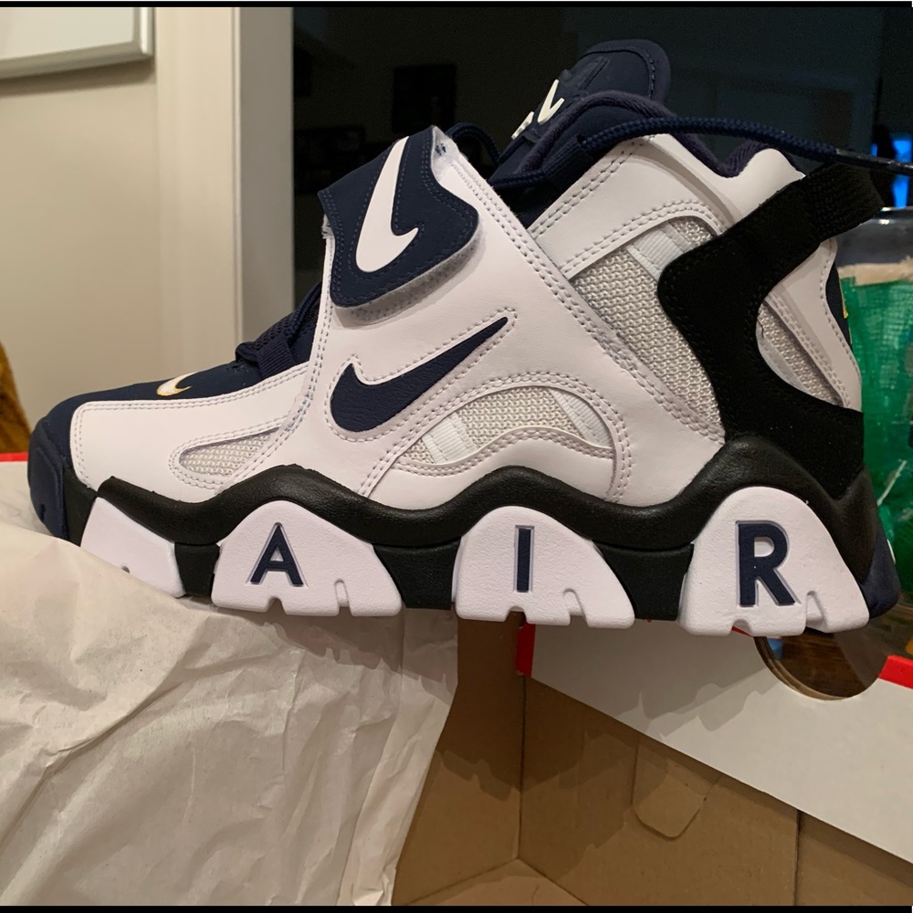 Nike Air Barrage blue/white scheme